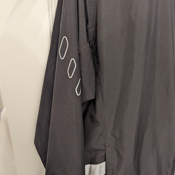 Running room fit wear - Picture 4 of 4